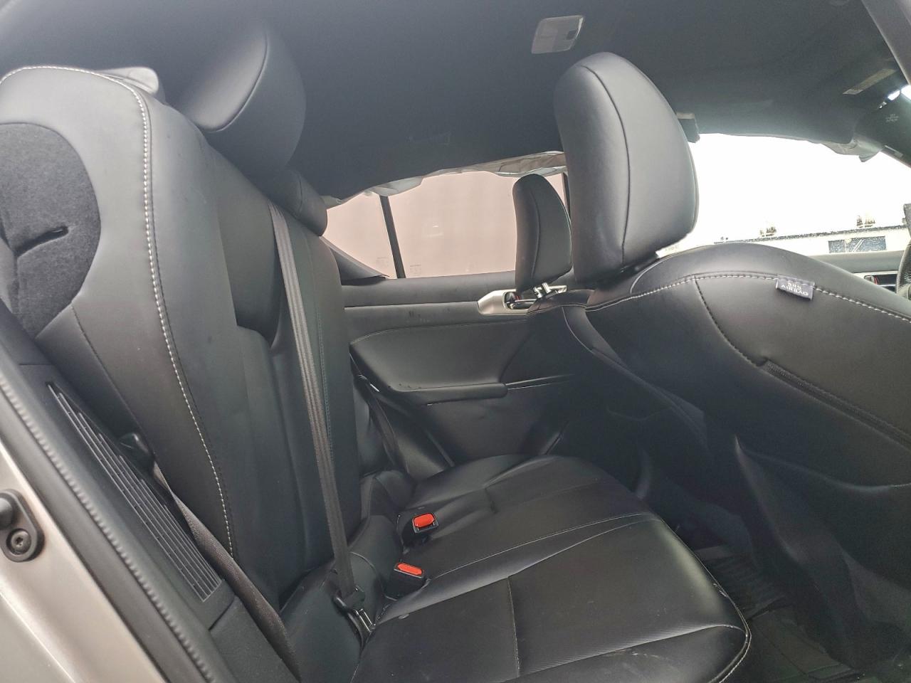 2017 LEXUS CT 200 photo 10