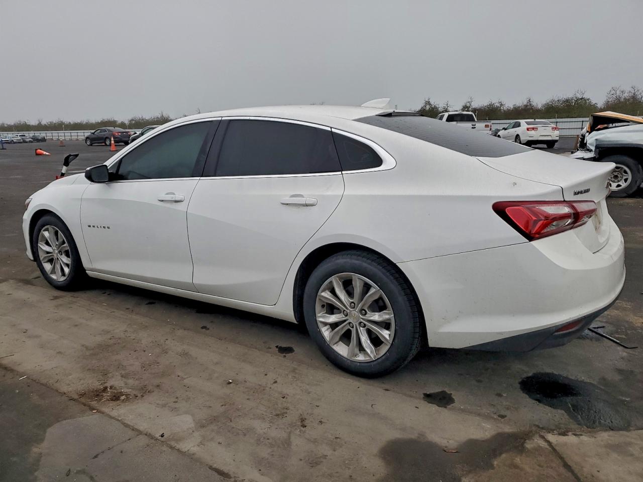 2021 CHEVROLET MALIBU LT photo 3