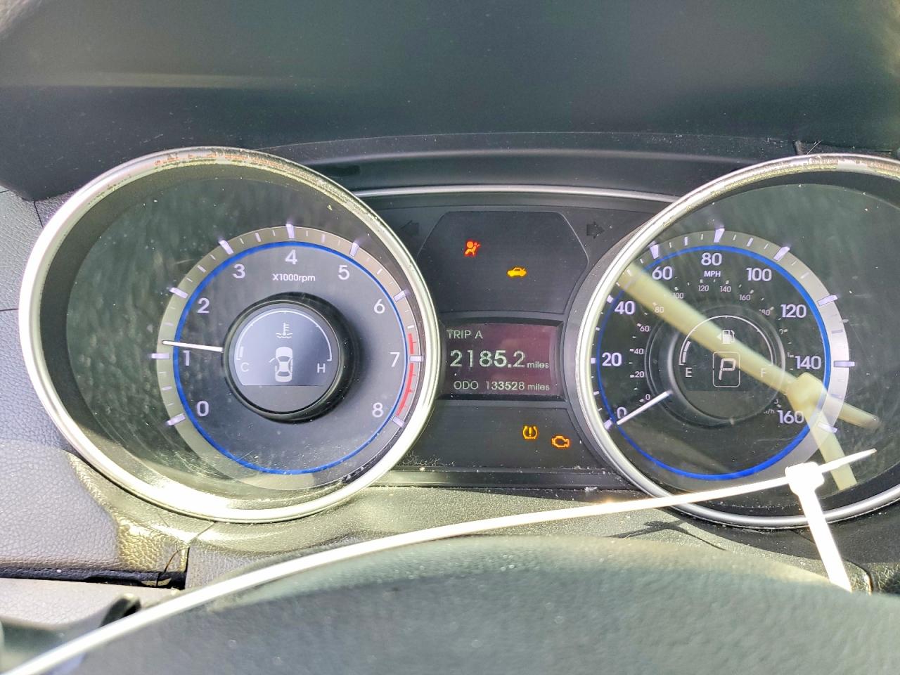 2012 HYUNDAI SONATA SE photo 17