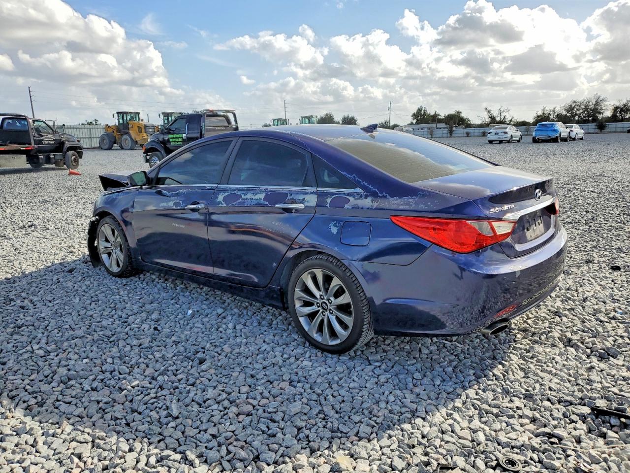 2012 HYUNDAI SONATA SE photo 3