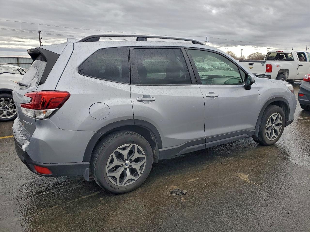 2020 SUBARU FORESTER PREMIUM photo 3