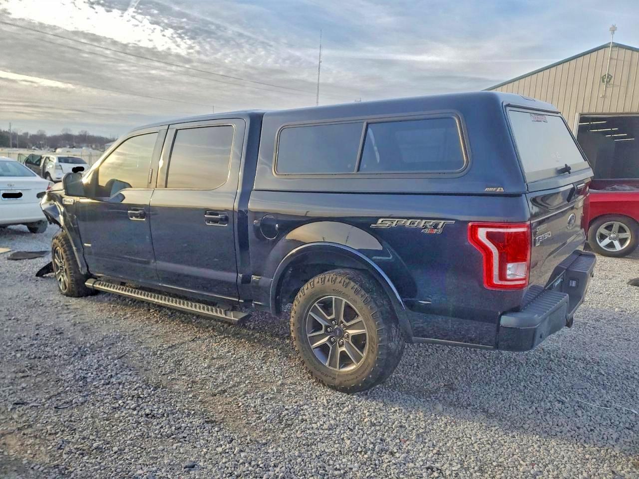 2017 FORD F150 SUPERCREW photo 2