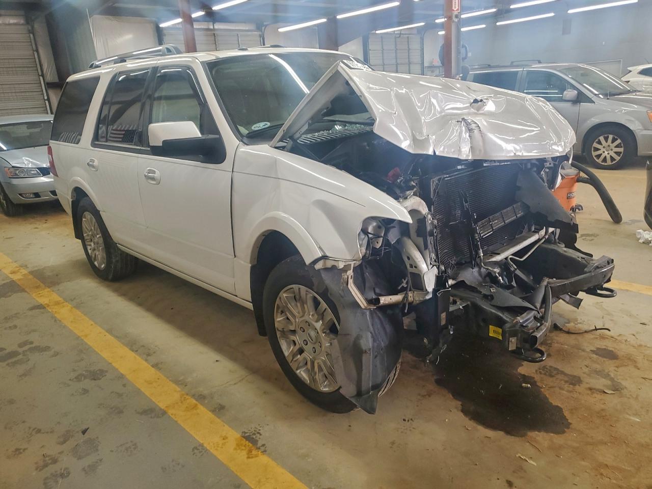 2013 FORD EXPEDITION LIMITED photo 4