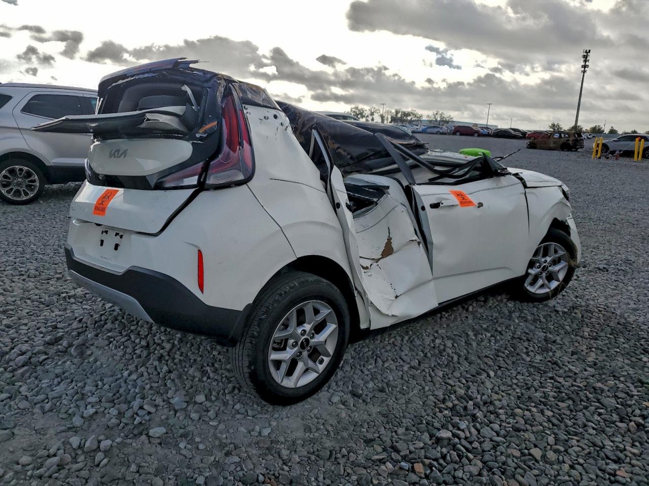 2025 KIA SOUL LX photo 3