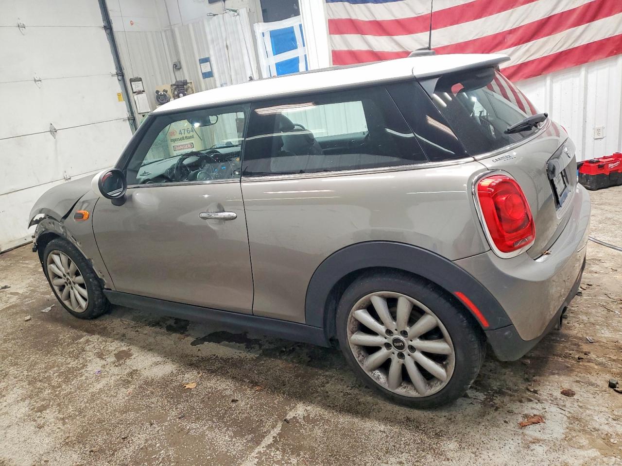 2019 MINI COOPER photo 2