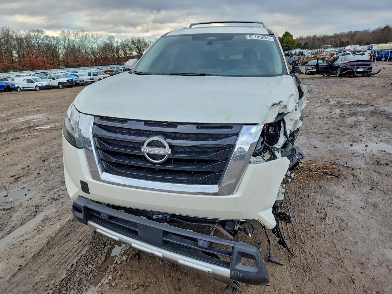 2023 NISSAN PATHFINDER PLATINUM photo 5