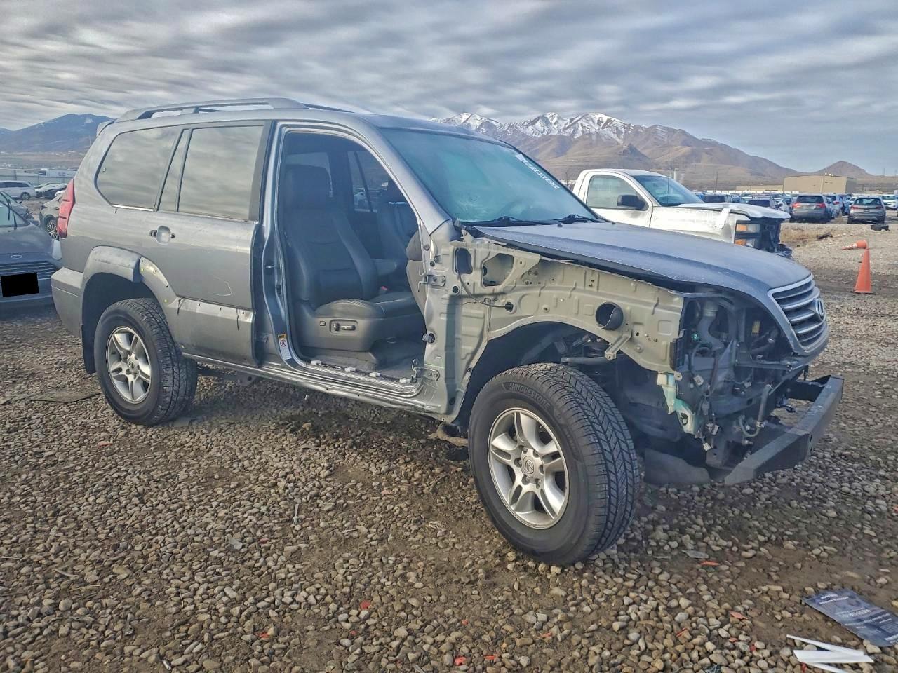 2005 LEXUS GX 470 photo 4