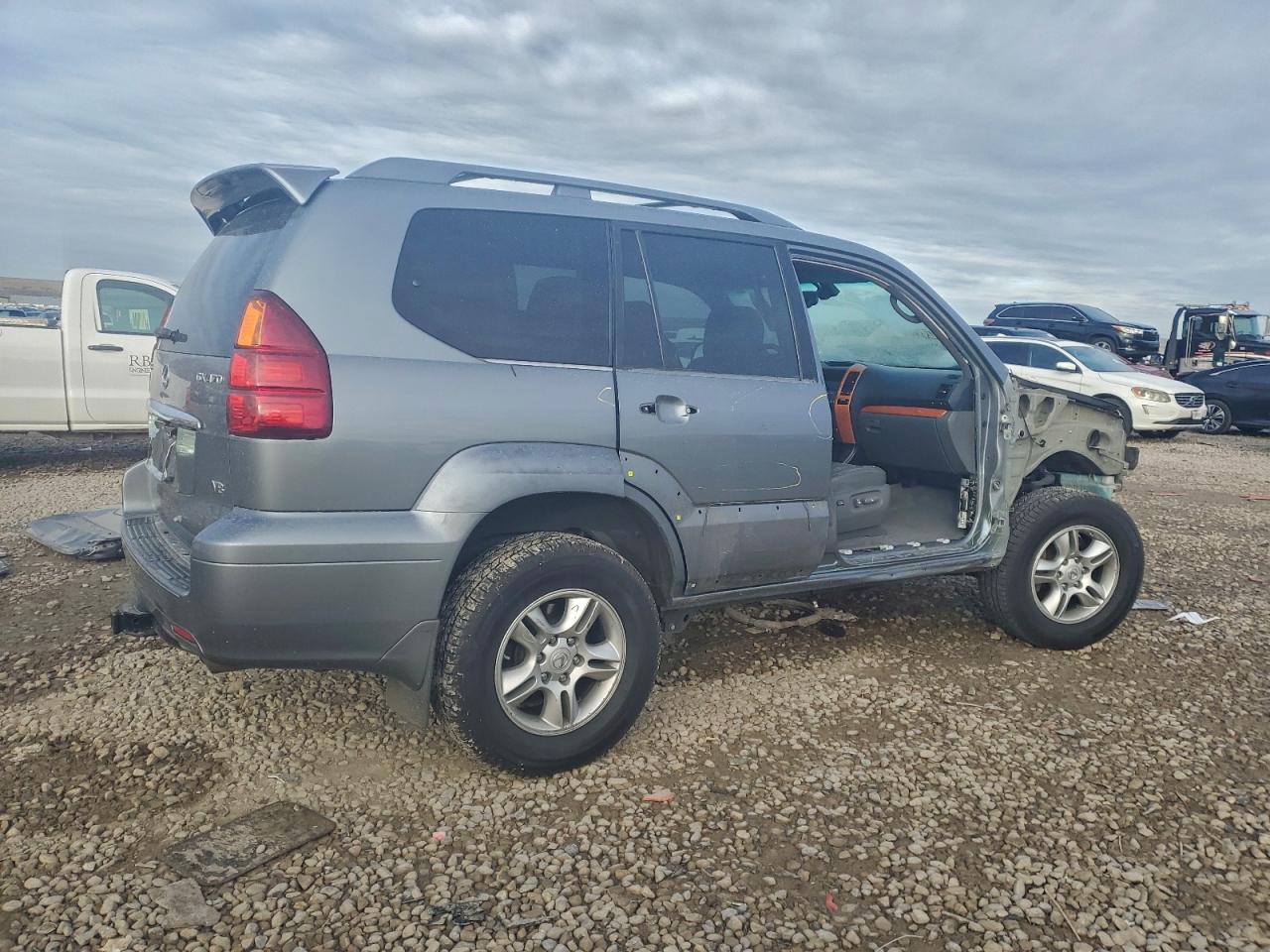 2005 LEXUS GX 470 photo 3