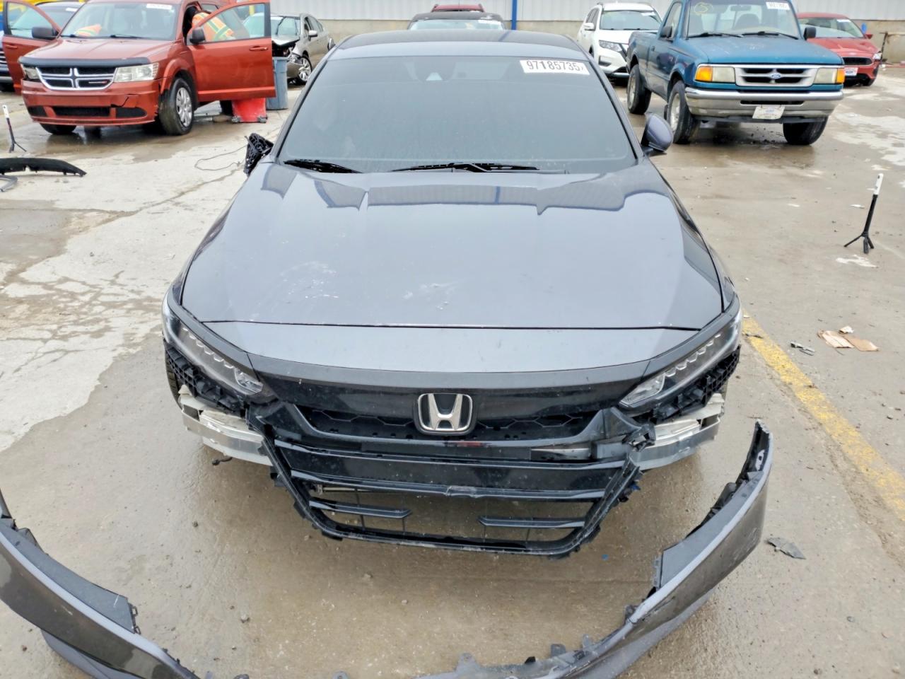 2018 HONDA ACCORD SPORT photo 5