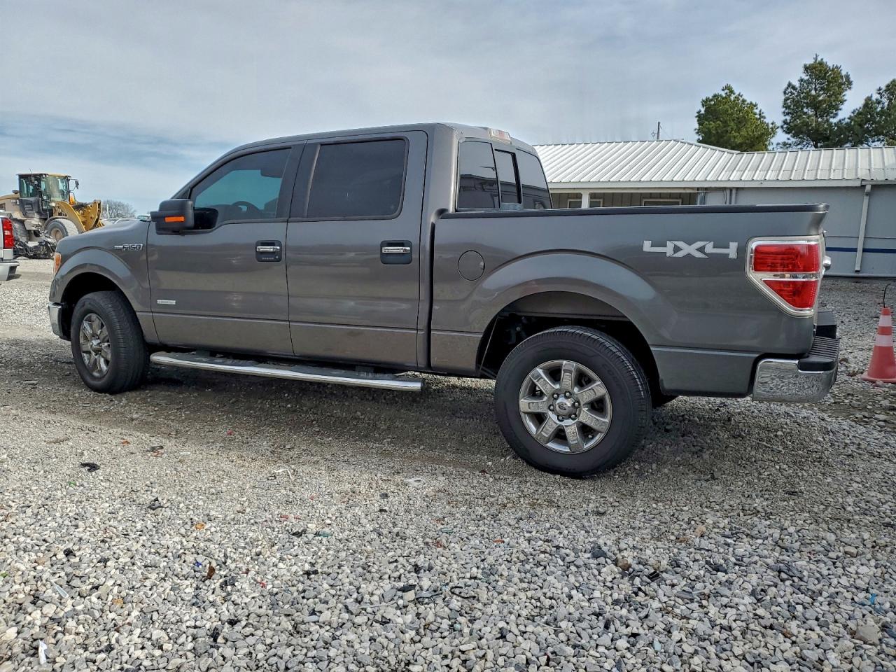 2013 FORD F150 SUPERCREW photo 2