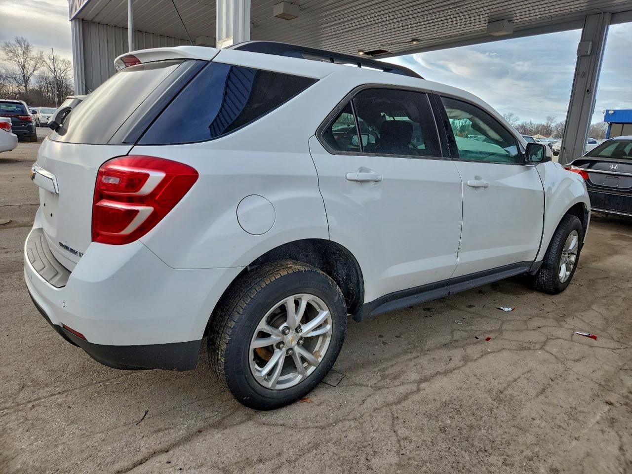 2016 CHEVROLET EQUINOX LT photo 3