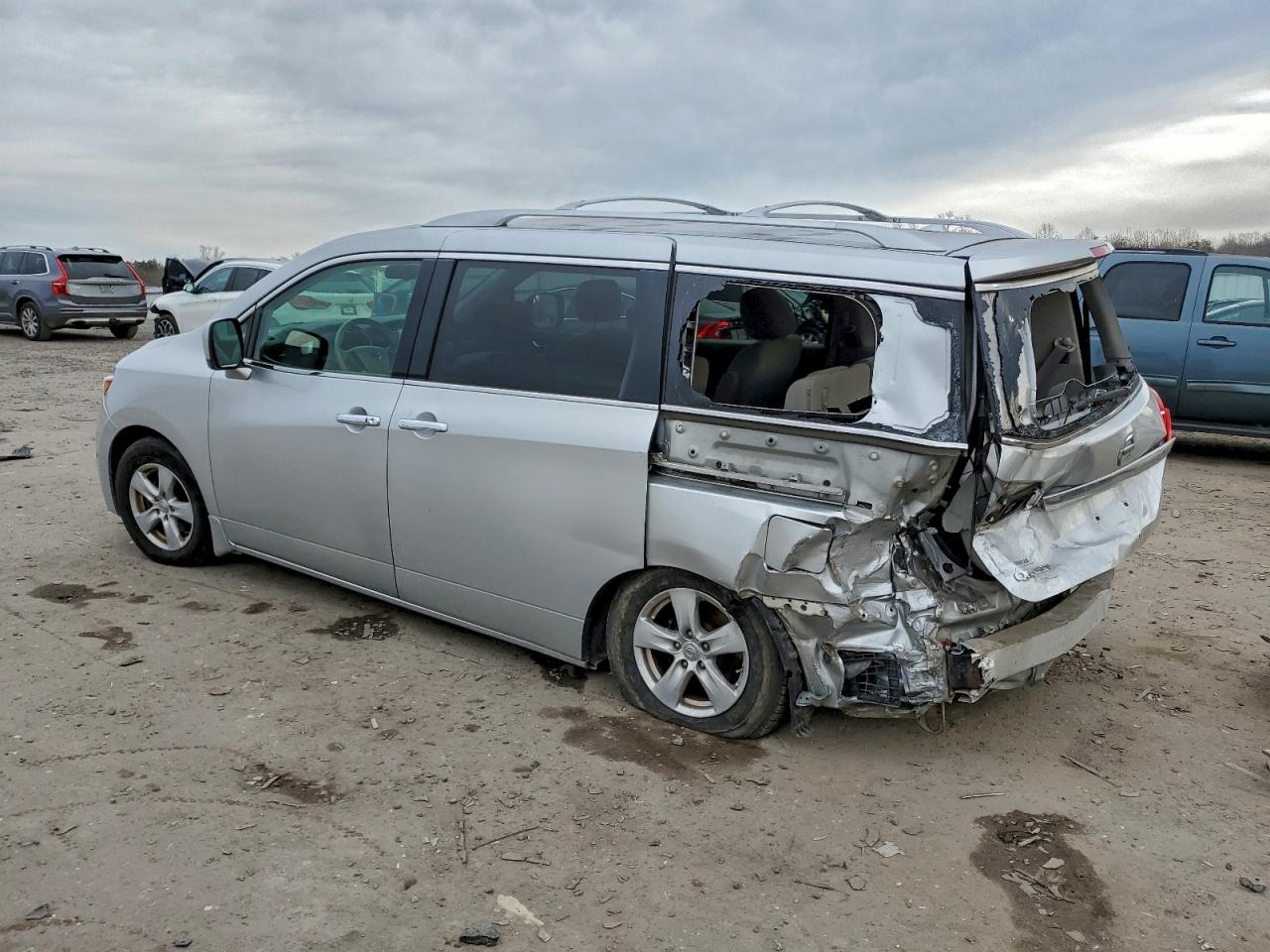 2012 NISSAN QUEST S photo 2