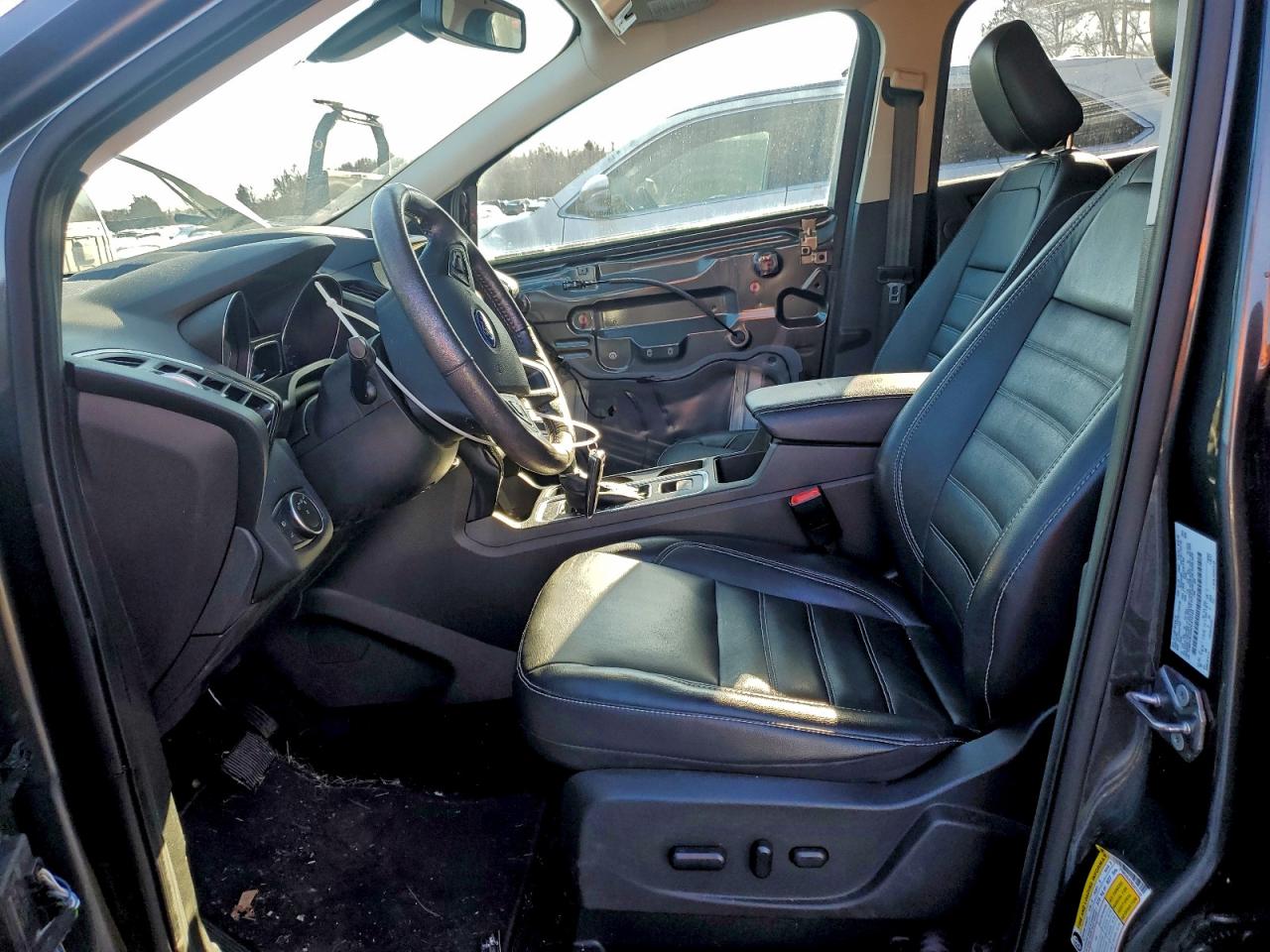 2019 FORD ESCAPE TITANIUM photo 19