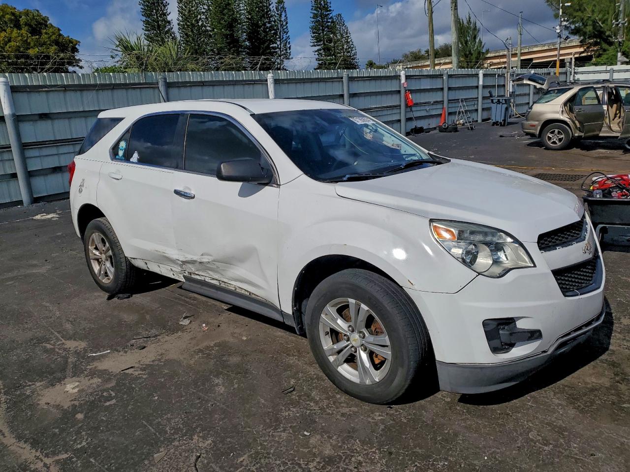 2014 CHEVROLET EQUINOX LS photo 10