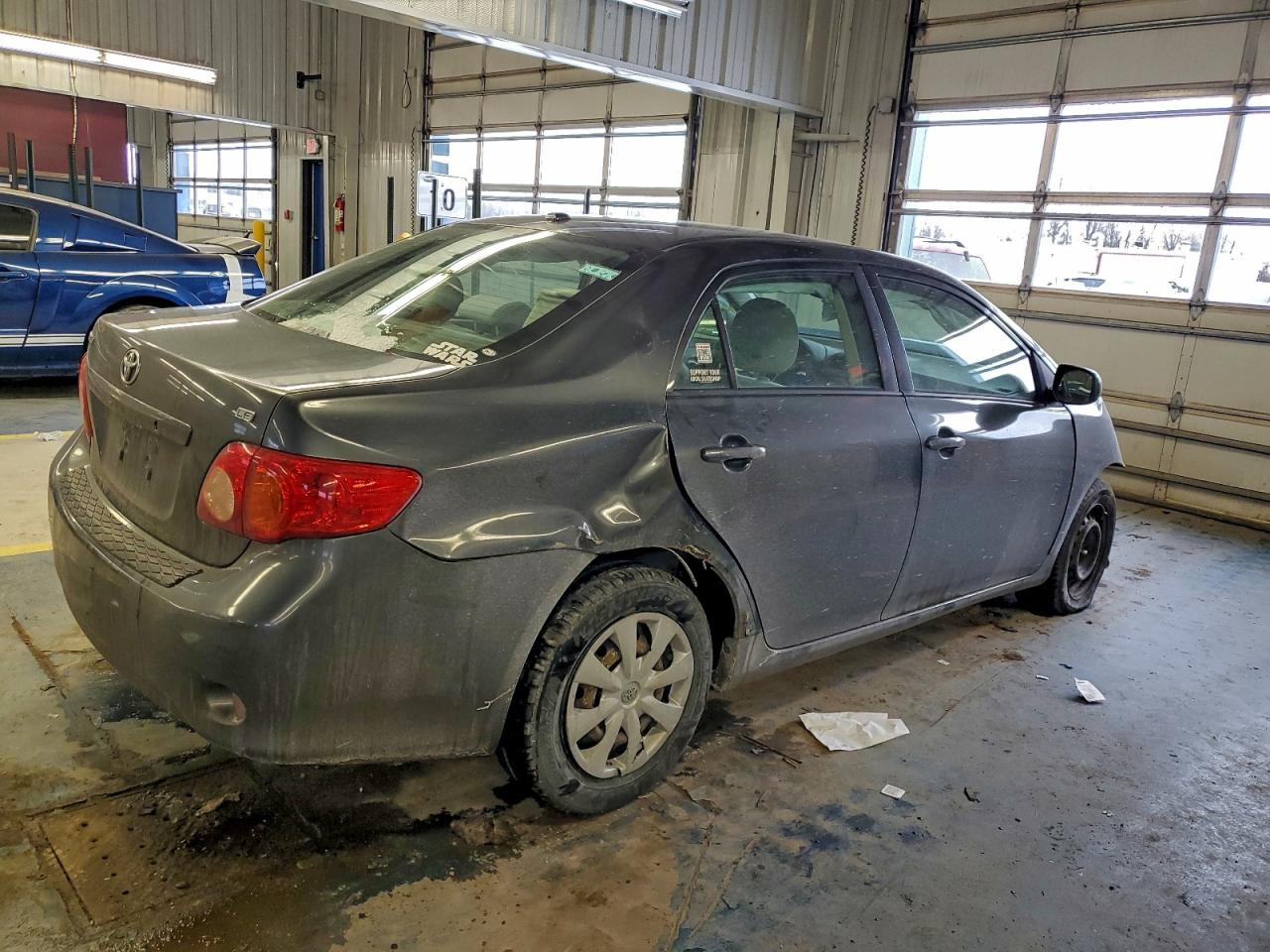 2010 TOYOTA COROLLA BASE photo 3