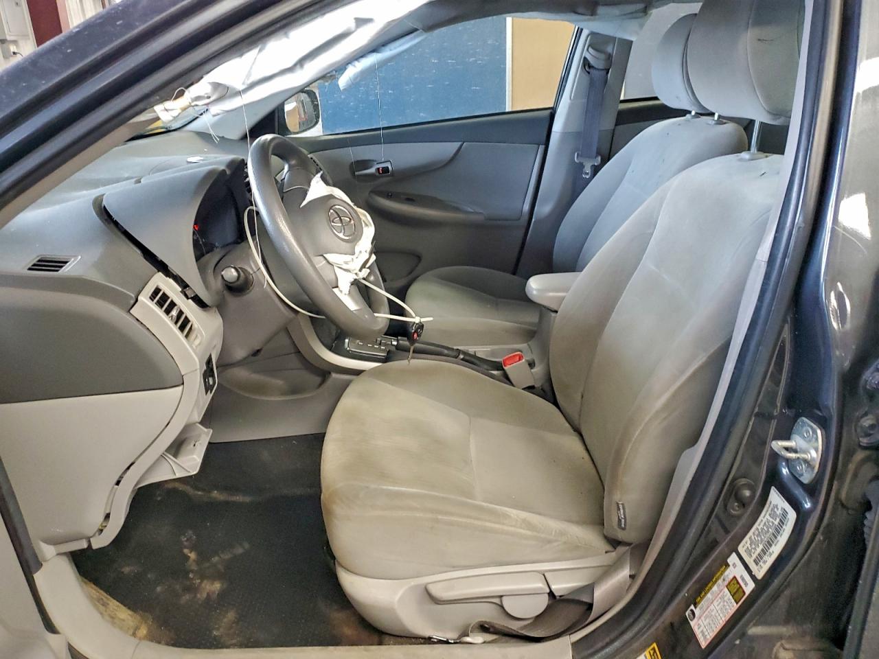 2010 TOYOTA COROLLA BASE photo 7