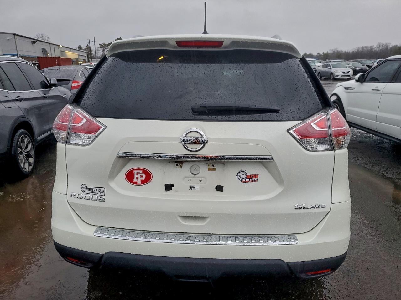 2016 NISSAN ROGUE S photo 6
