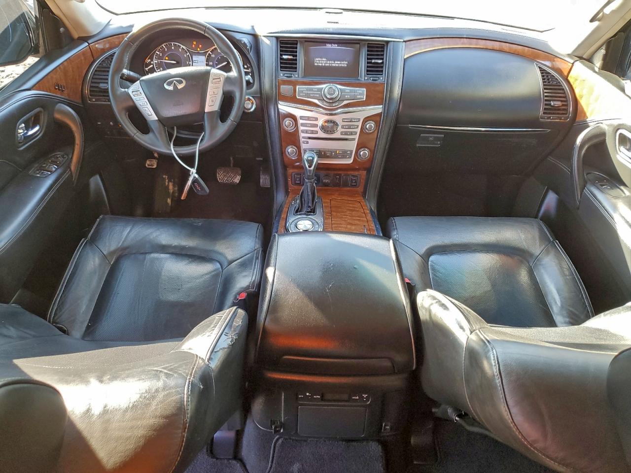 2019 INFINITI QX80 LUXE photo 8