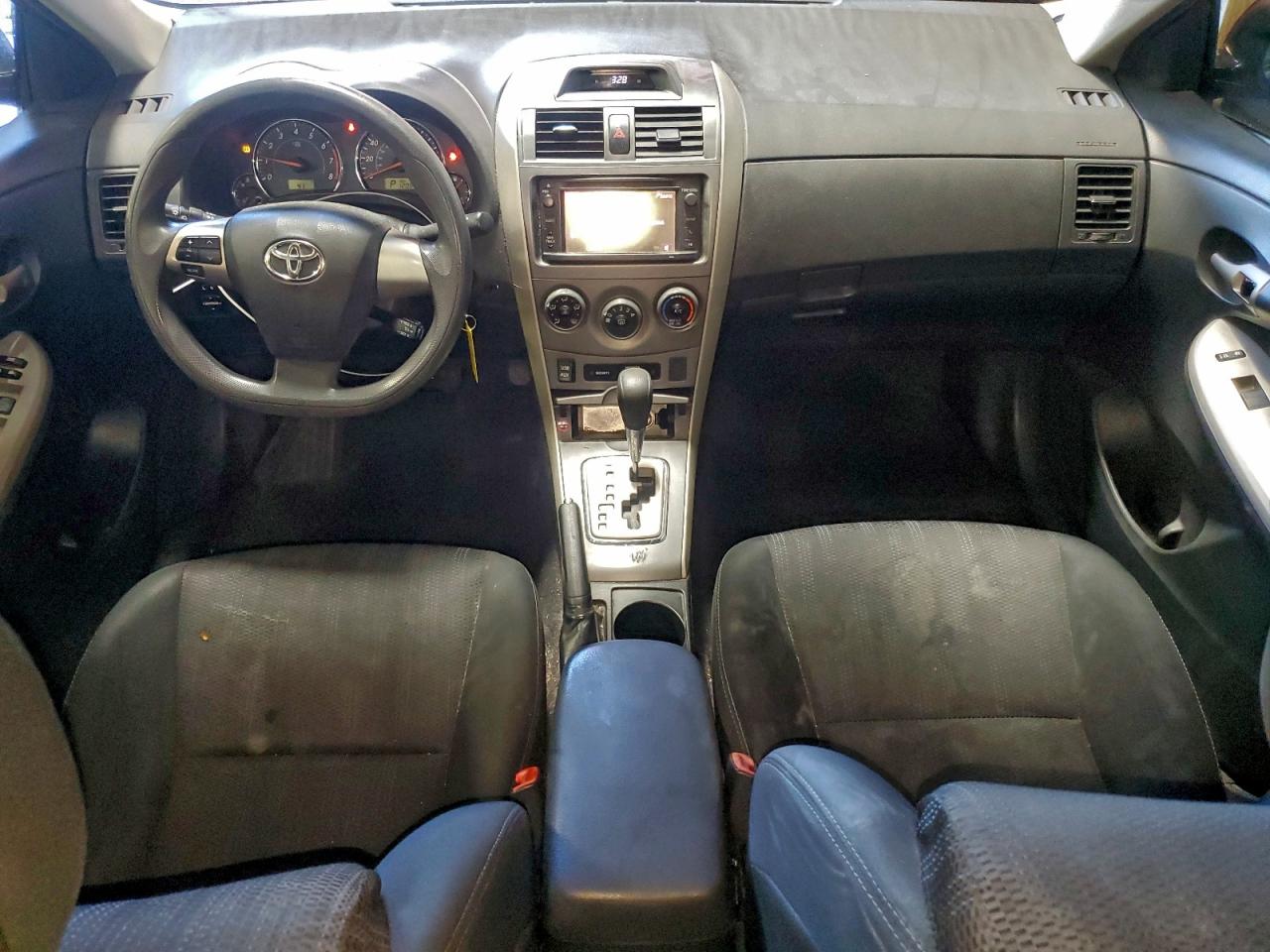 2013 TOYOTA COROLLA BASE photo 8