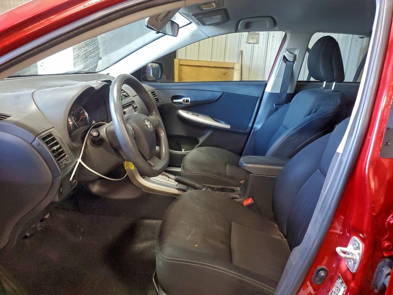 2013 TOYOTA COROLLA BASE photo 7