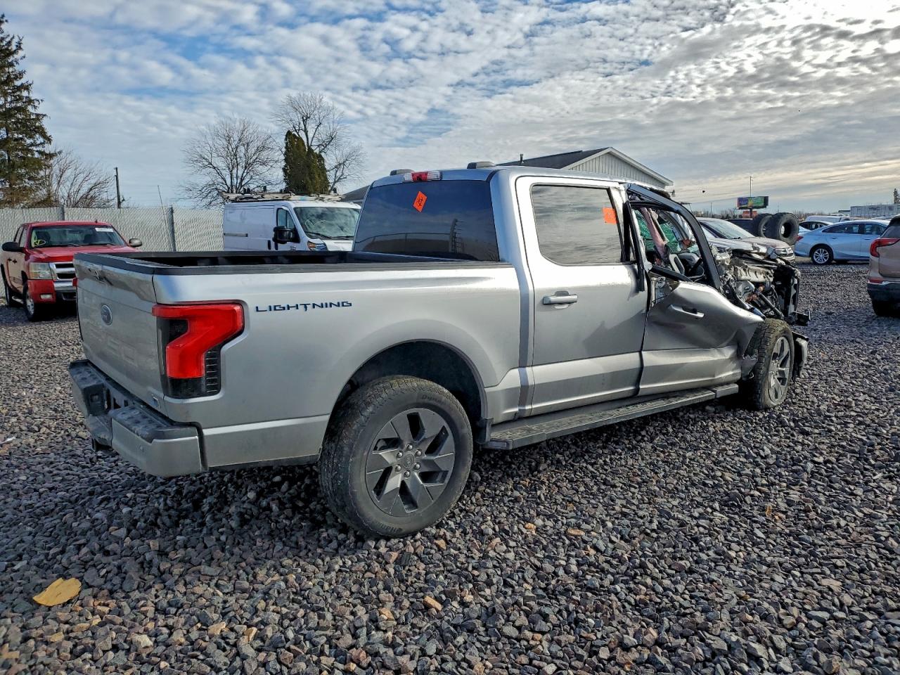 2023 FORD F150 LIGHTNING PRO photo 3