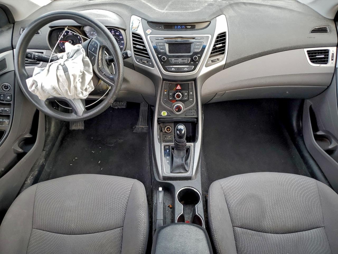 2016 HYUNDAI ELANTRA SE photo 8