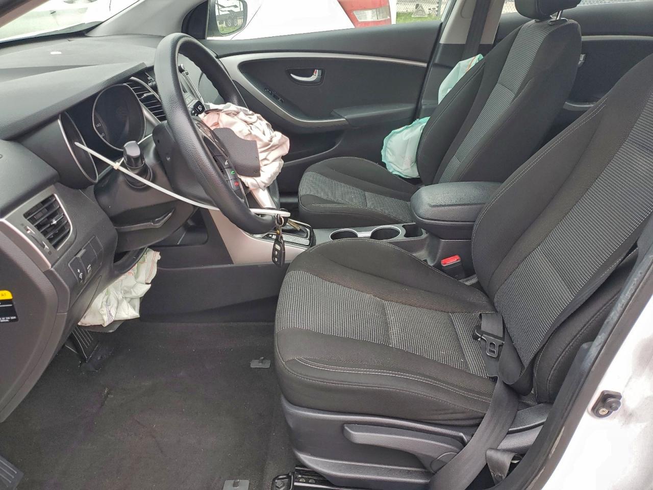 2017 HYUNDAI ELANTRA GT photo 7