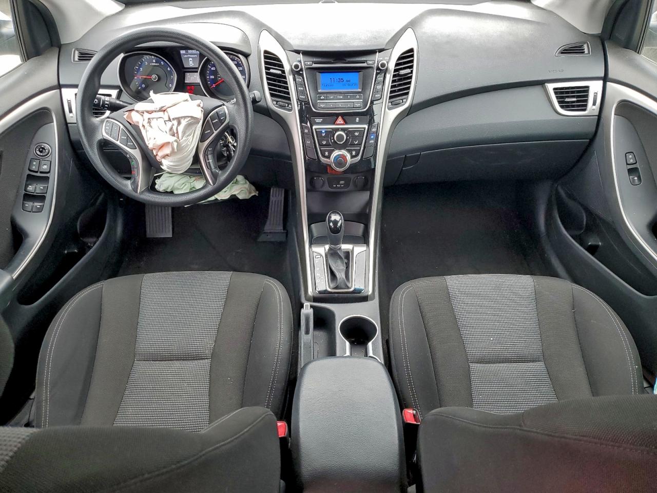 2017 HYUNDAI ELANTRA GT photo 8