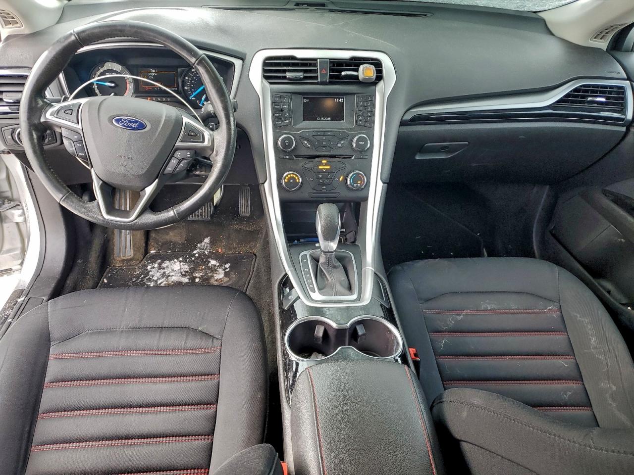 2016 FORD FUSION SE photo 8