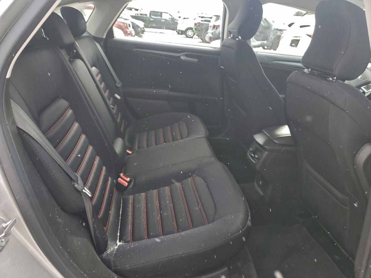 2016 FORD FUSION SE photo 10