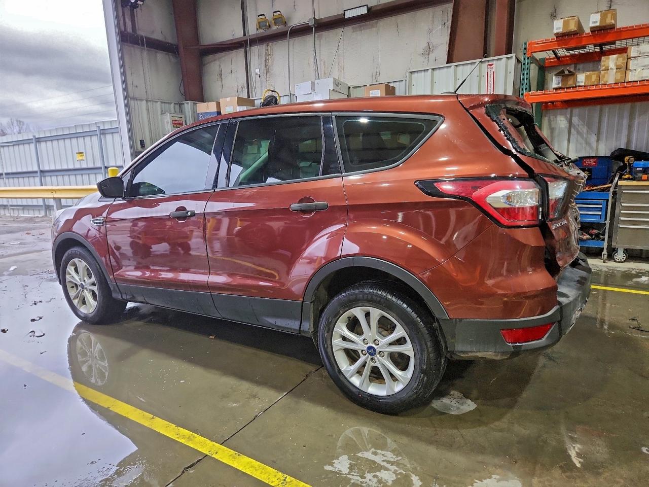 2018 FORD ESCAPE S photo 2