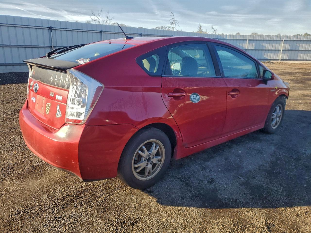 2010 TOYOTA PRIUS photo 3