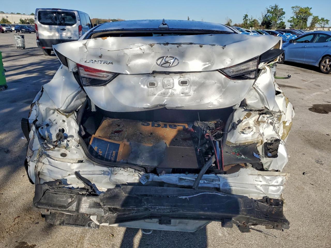 2016 HYUNDAI ELANTRA photo 6