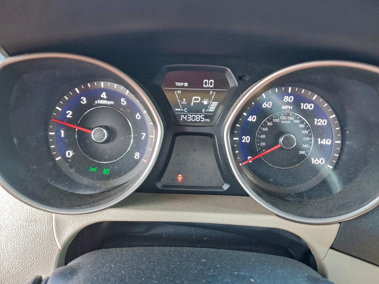 2016 HYUNDAI ELANTRA photo 9