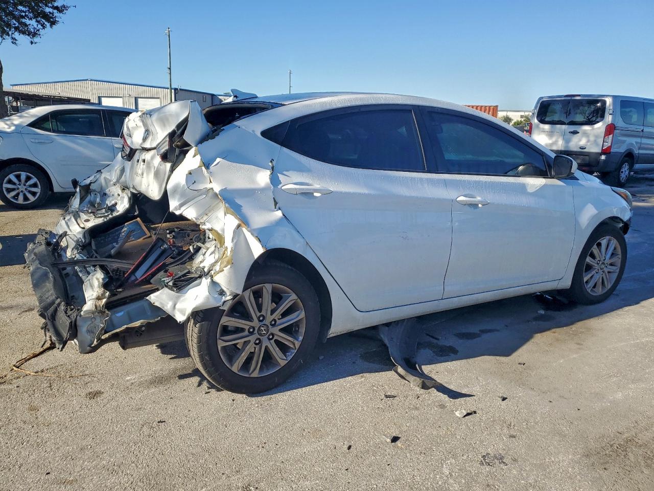 2016 HYUNDAI ELANTRA photo 3