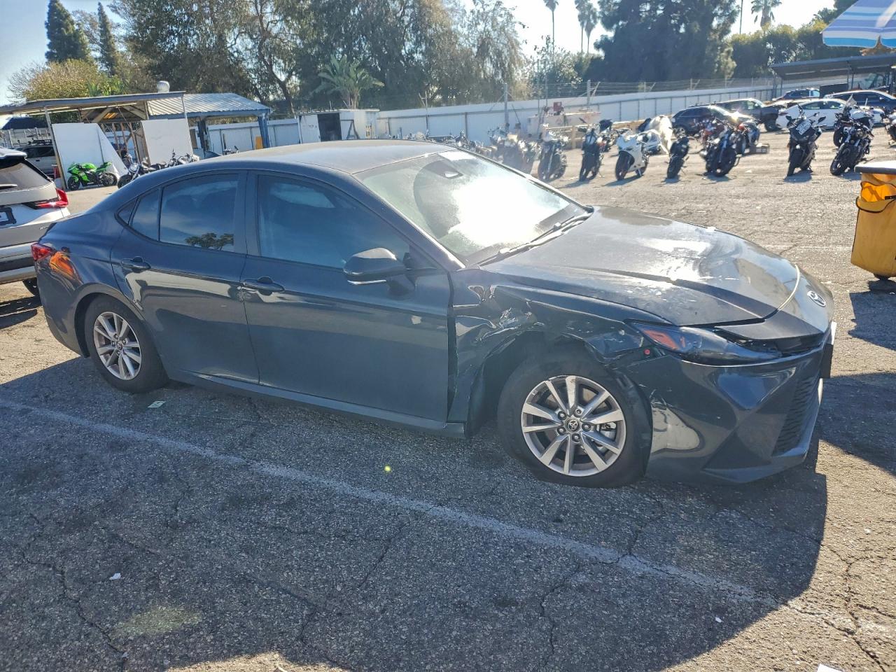 2025 TOYOTA CAMRY XSE photo 4
