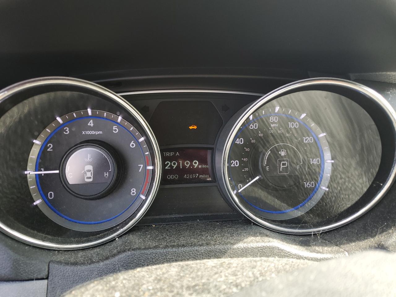 2014 HYUNDAI SONATA photo 9