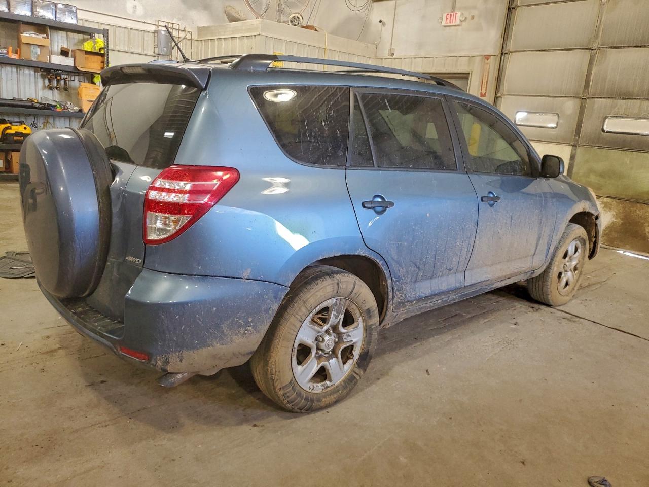 2010 TOYOTA RAV4 photo 3