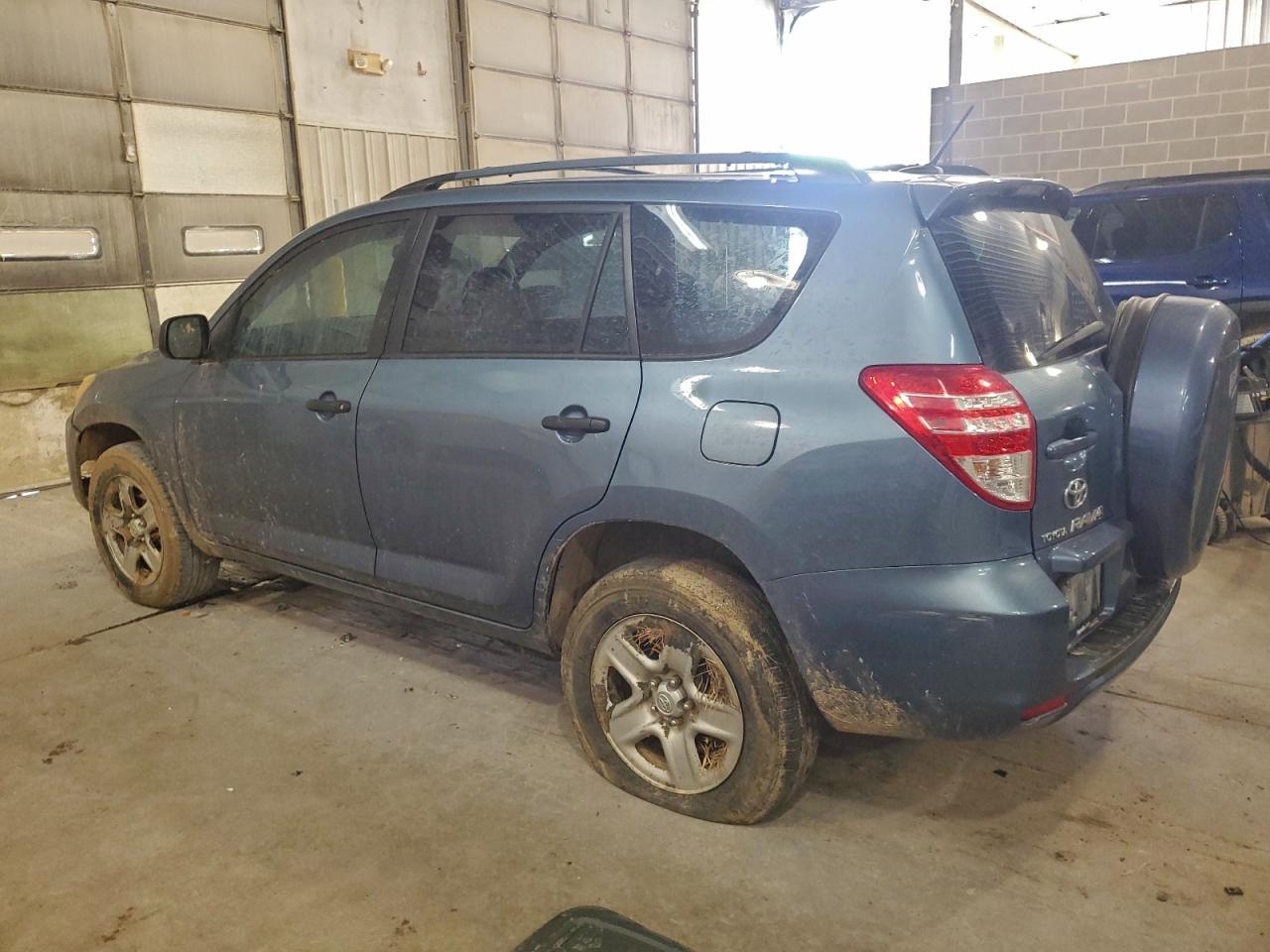 2010 TOYOTA RAV4 photo 2