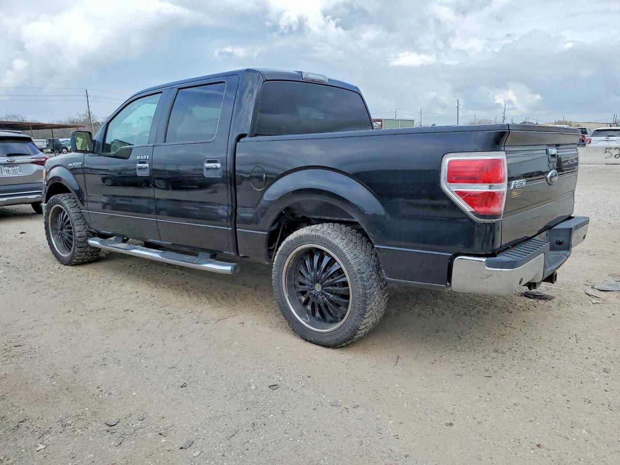 2010 FORD F150 SUPERCREW photo 2