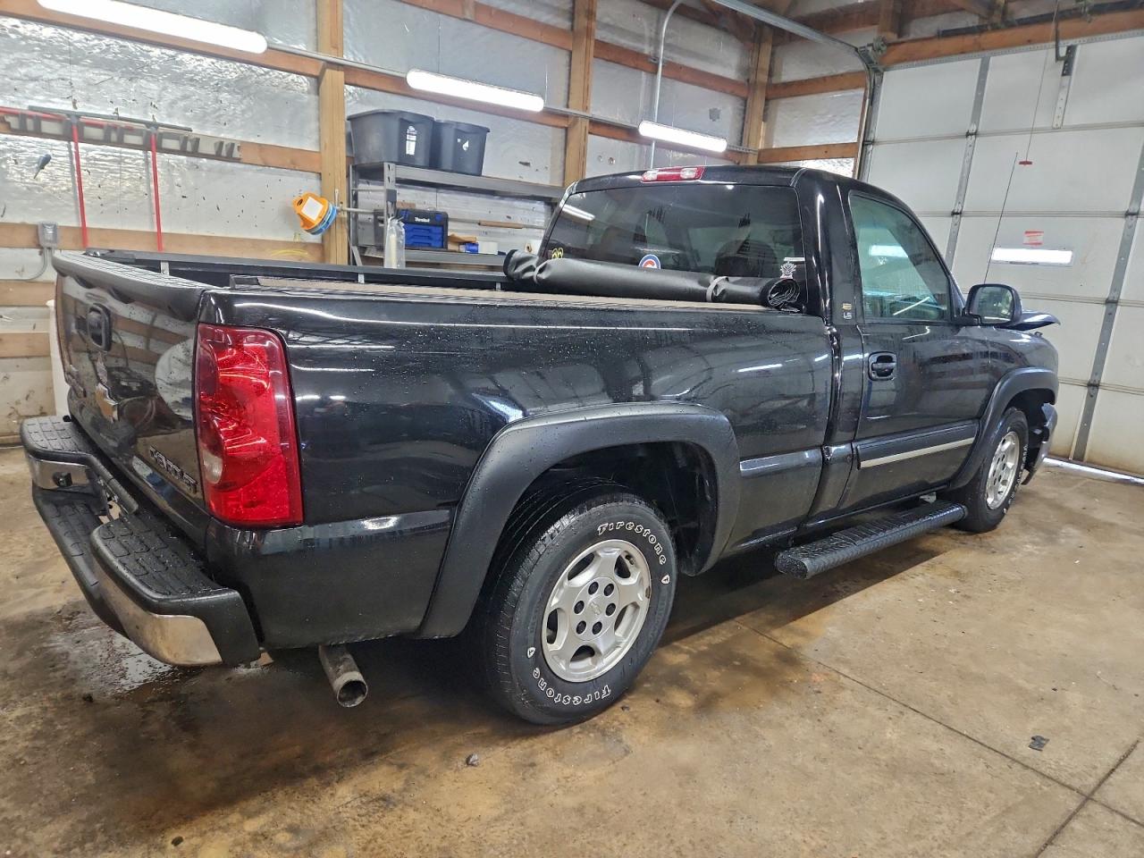 2003 CHEVROLET SILVERADO C1500 photo 3