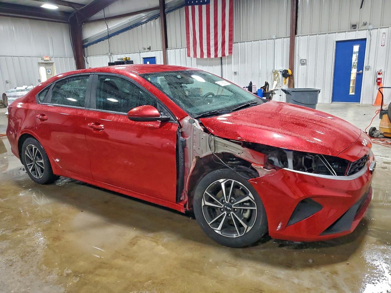2023 KIA FORTE LX photo 4