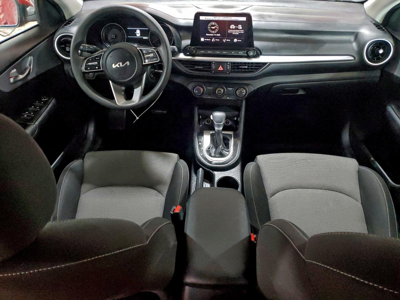 2023 KIA FORTE LX photo 8