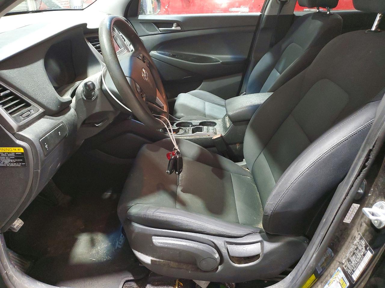 2018 HYUNDAI TUCSON SE photo 7