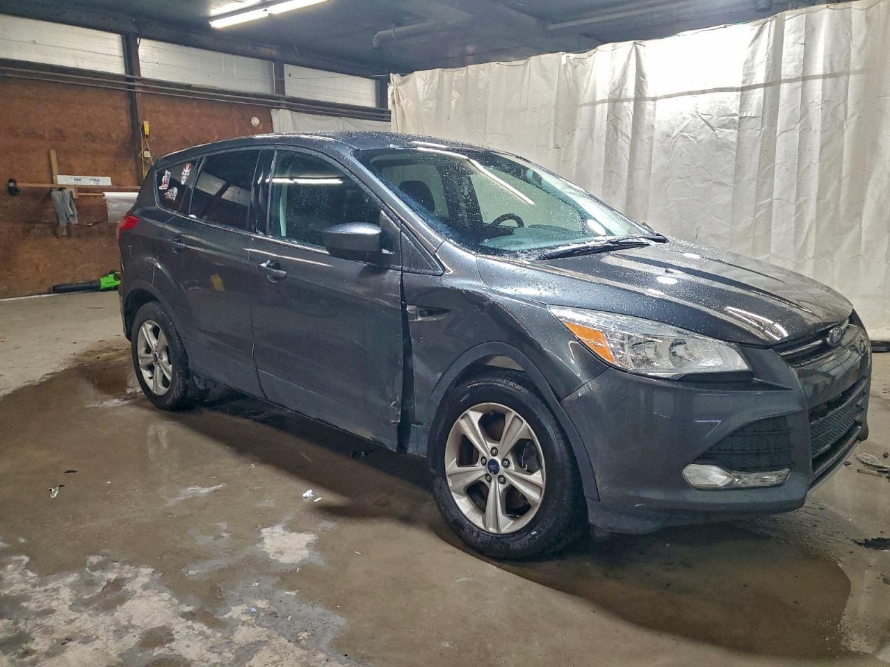 2016 FORD ESCAPE SE photo 4