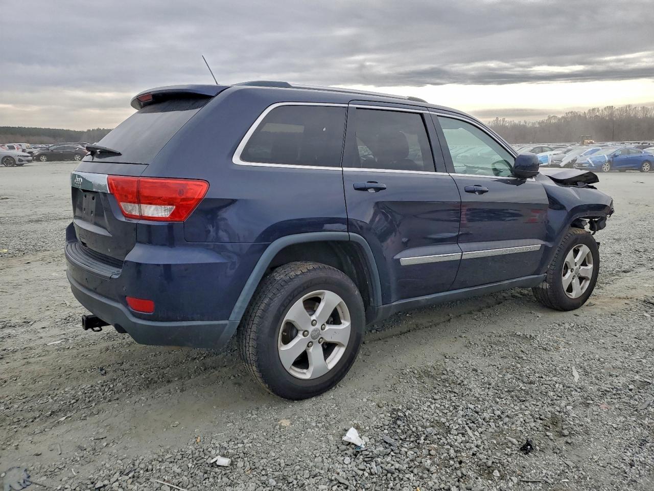 2012 JEEP GRAND CHEROKEE LAREDO photo 3