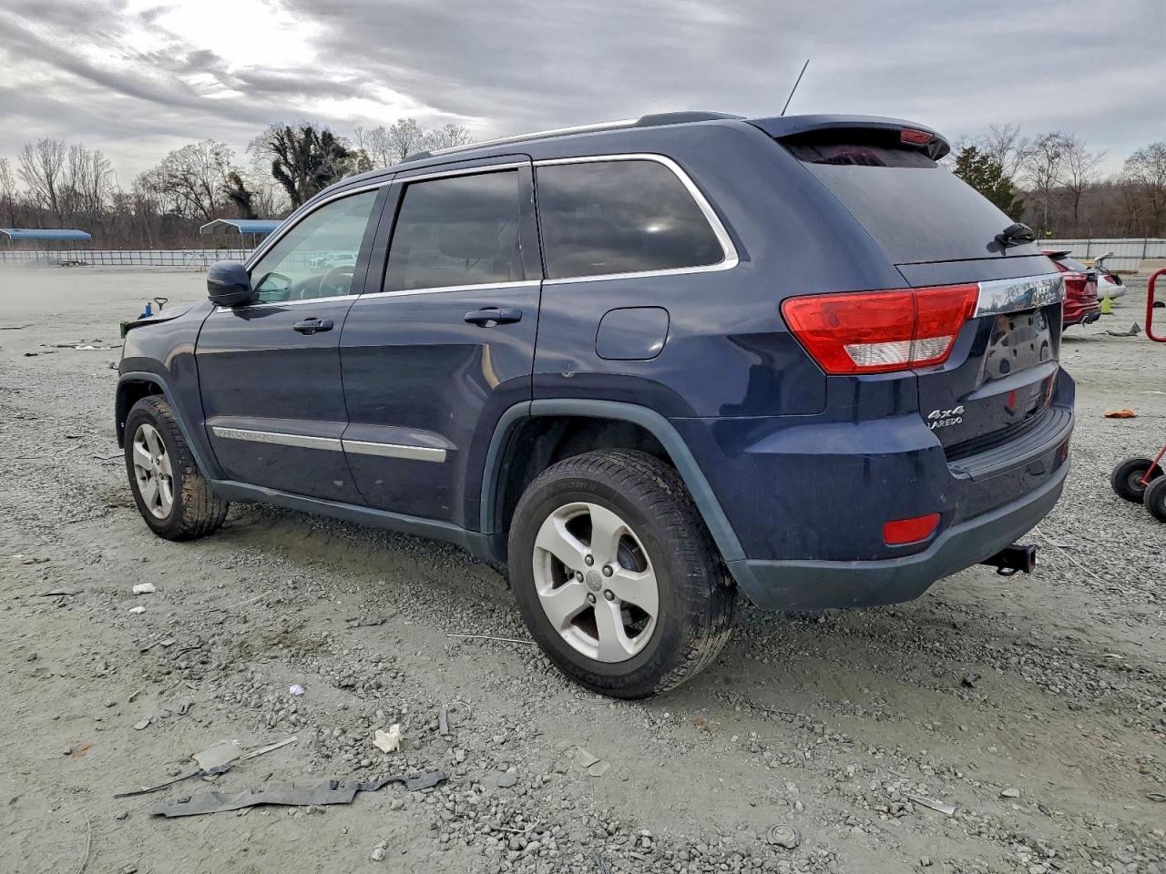 2012 JEEP GRAND CHEROKEE LAREDO photo 2