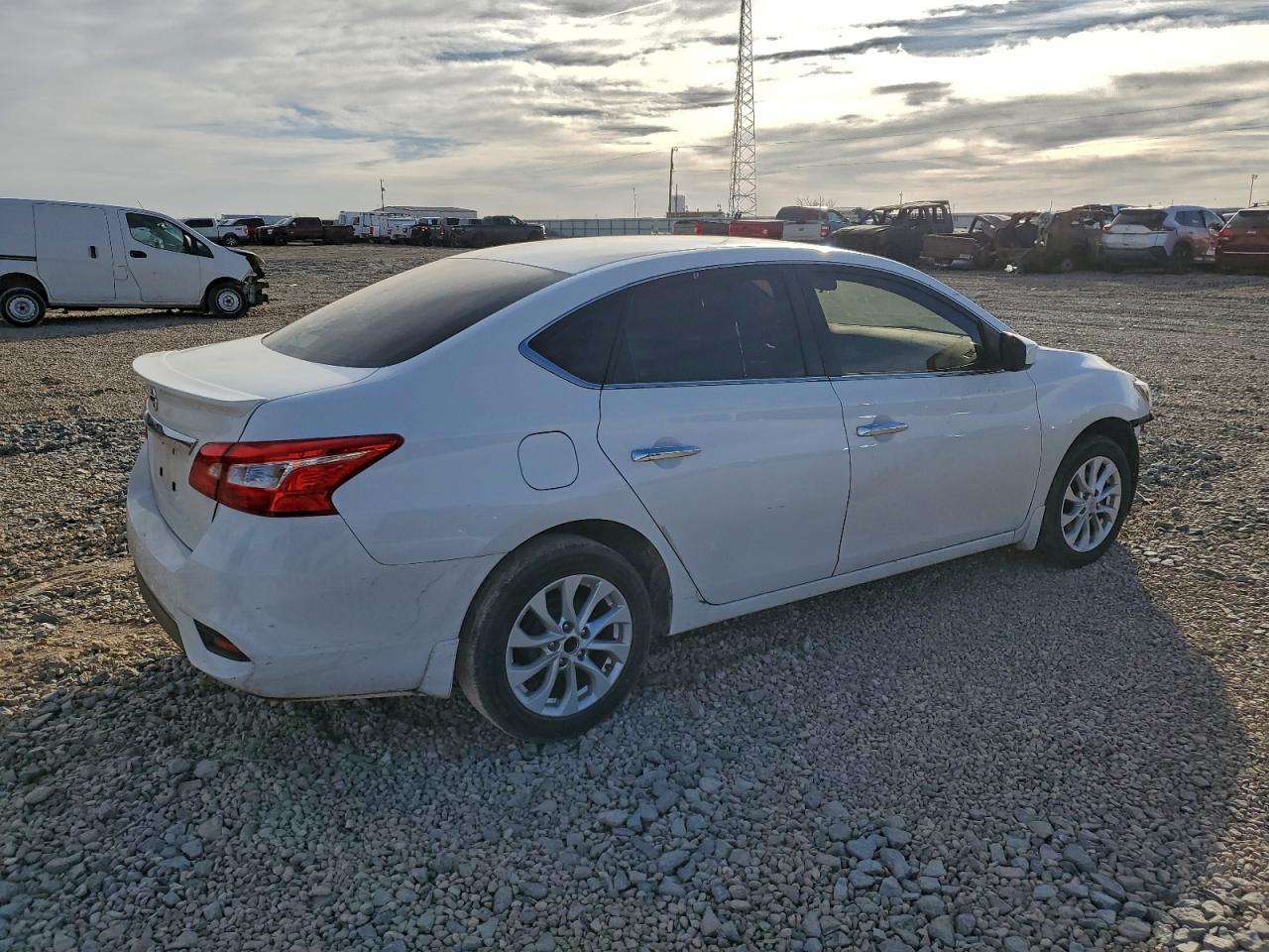 2019 NISSAN SENTRA S photo 3