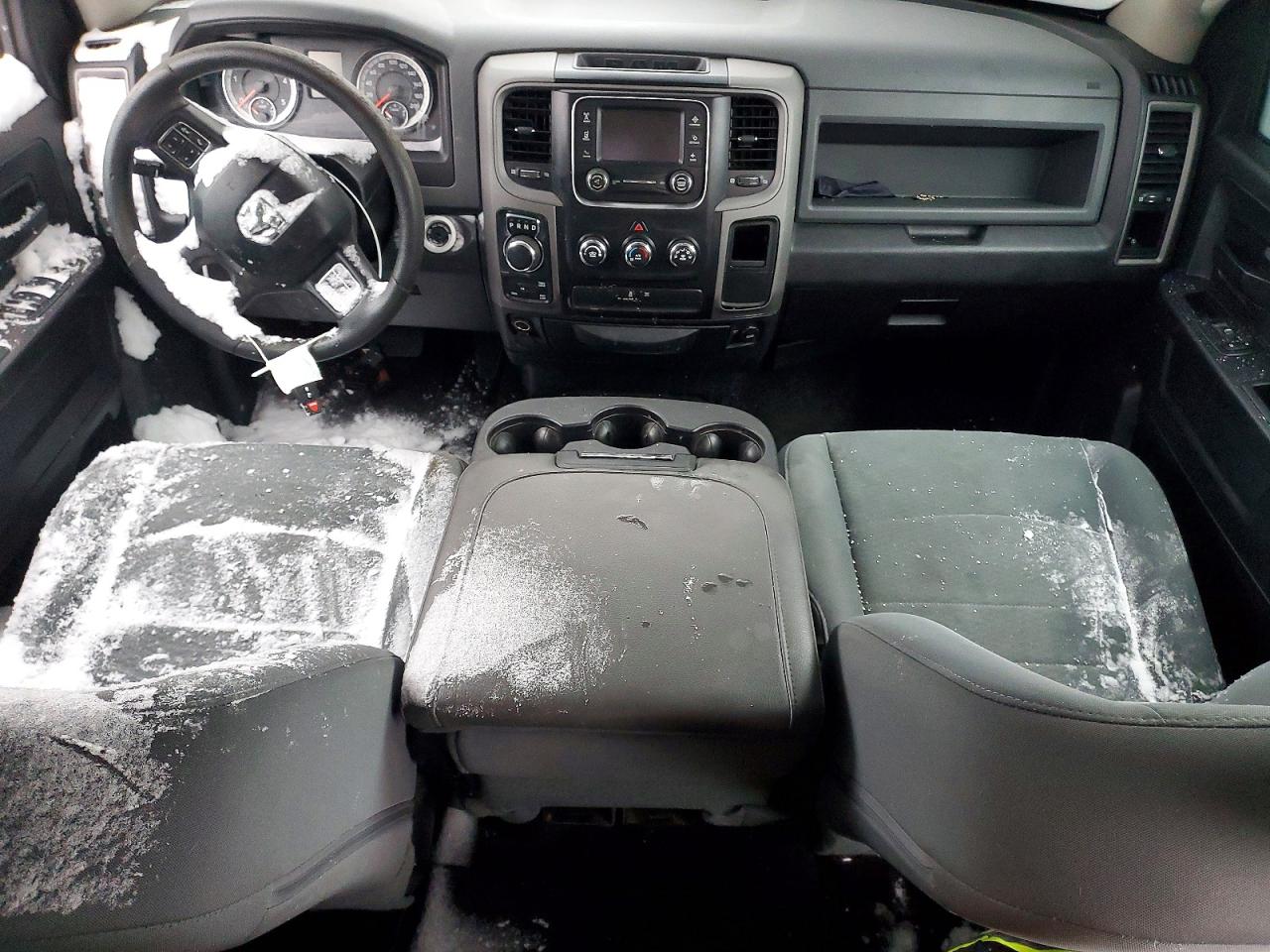 2016 RAM 1500 ST photo 8