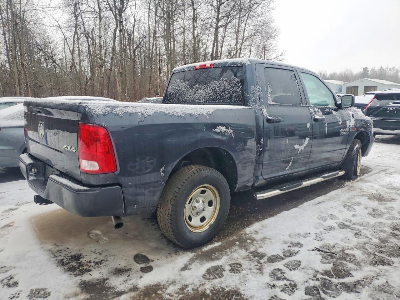 2016 RAM 1500 ST photo 3